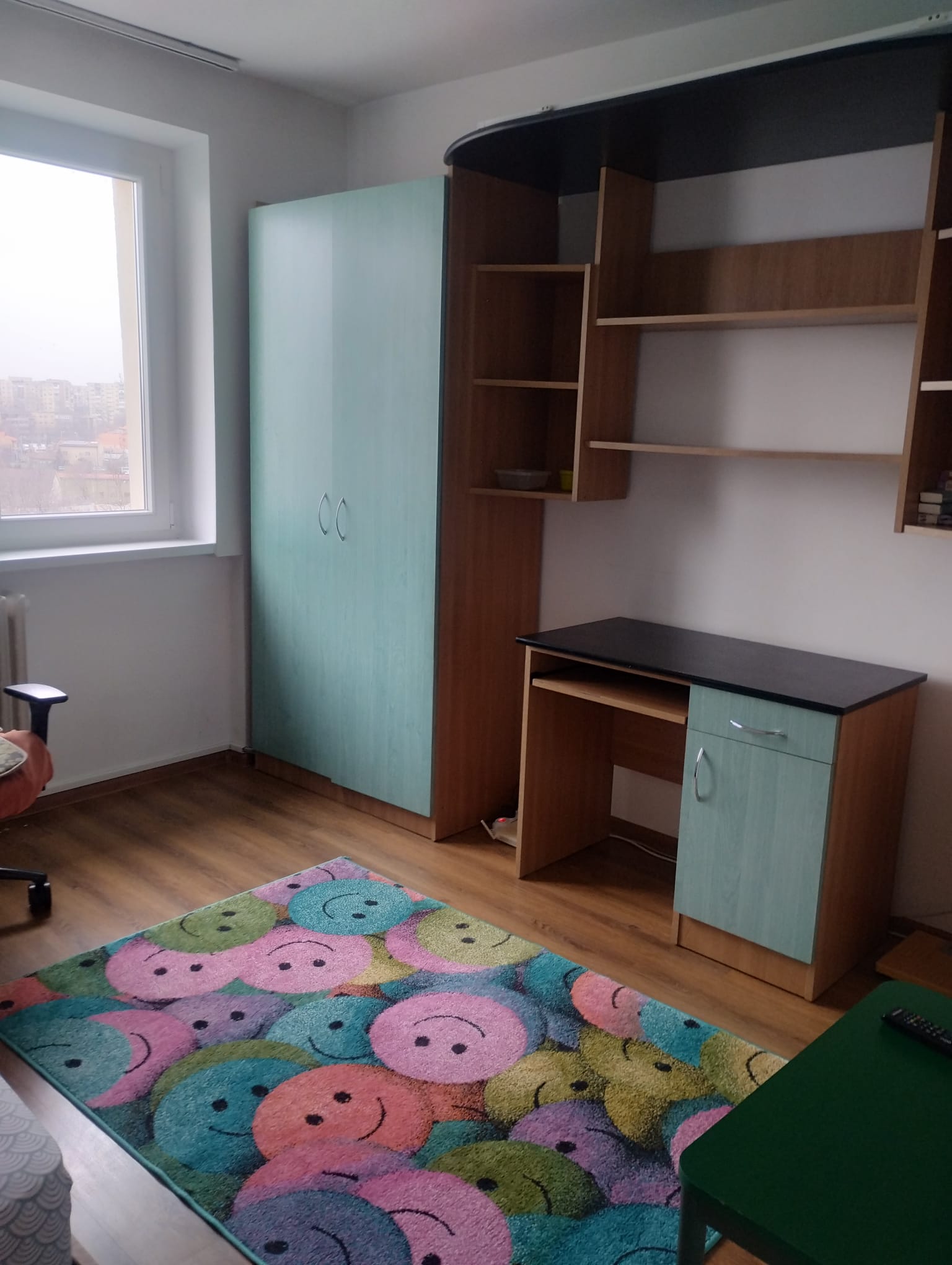 BRASADAS inchiriaza ap 3 cam etaj 8/10 Bld. Timisoara.