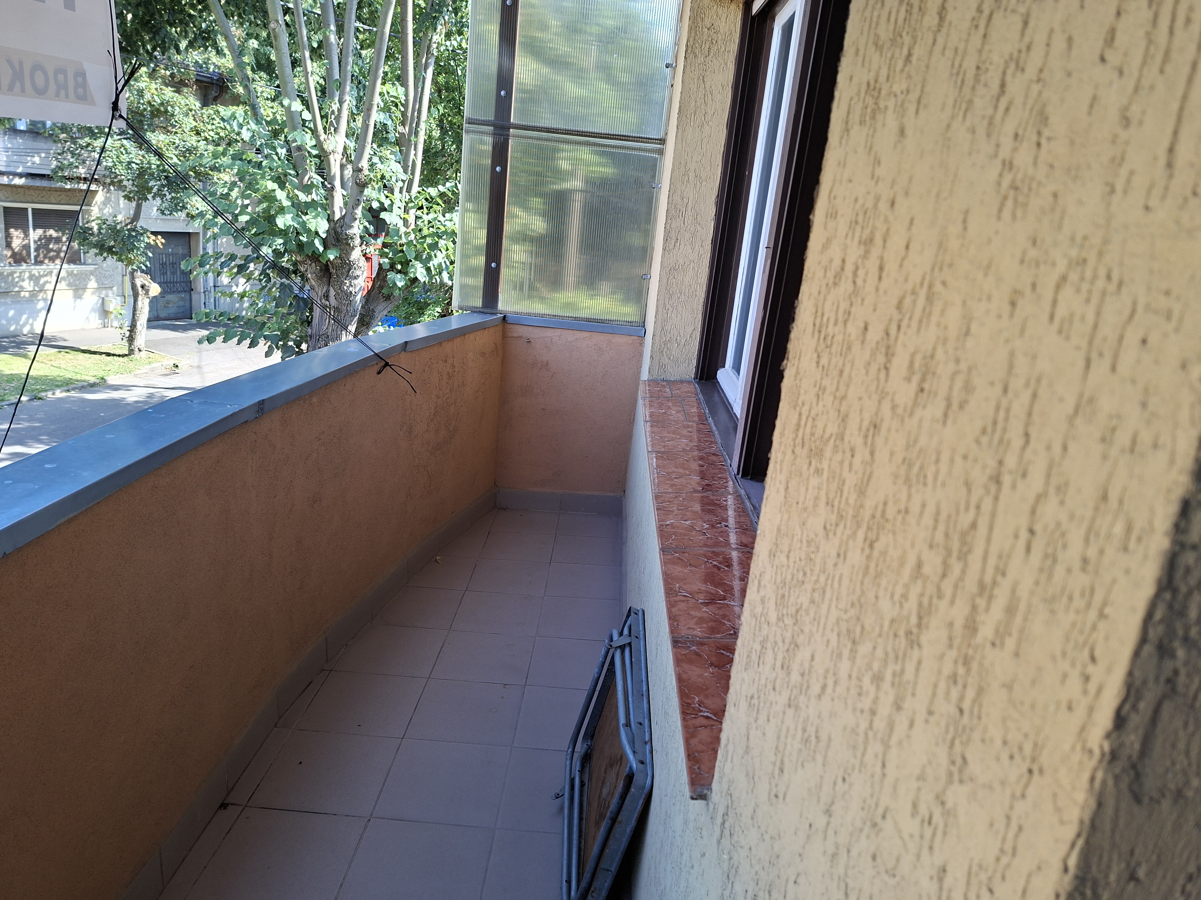 BRASADAS vinde casa individuala cu 7 camere in CENTRU.