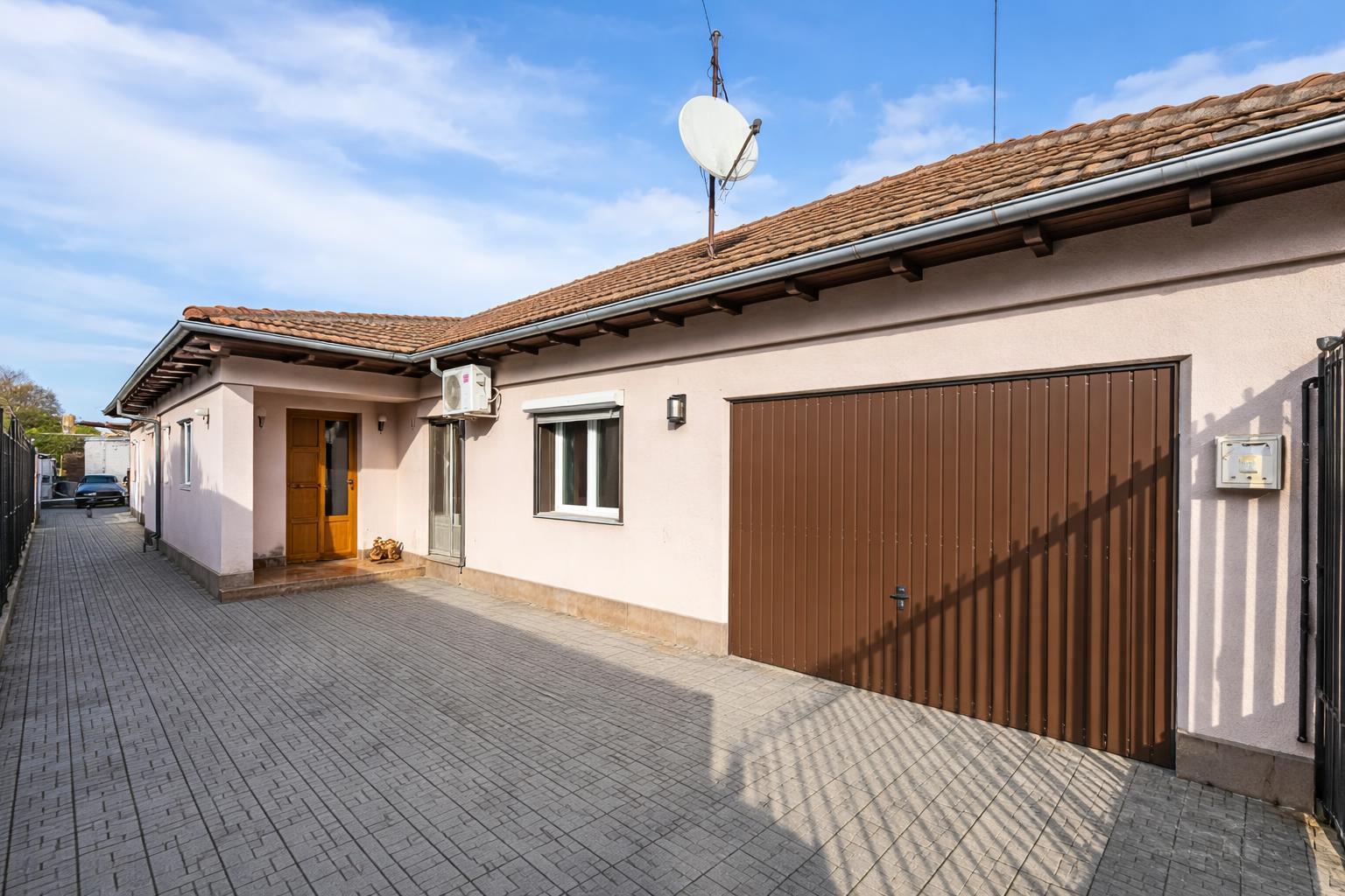 CASA COCHETA IN INIMA ORASULUI OVIDIU LANGA PRIMARIE