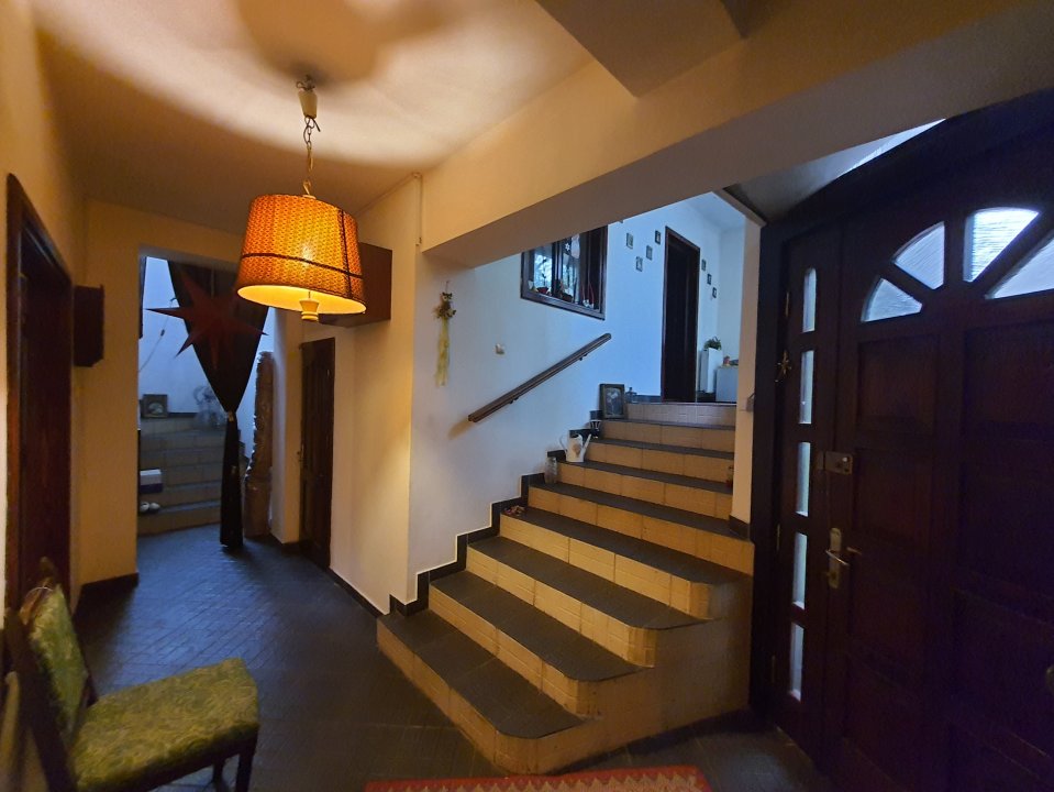 EXCLUSIV ULTRACENTRAL VILA 6 CAMERE-DEOSEBITA-POZITIE EXCELENTA