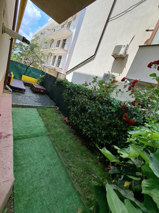 Apartament Cu Curte - La Doi Pasi De Plaja - Loc Parcare !