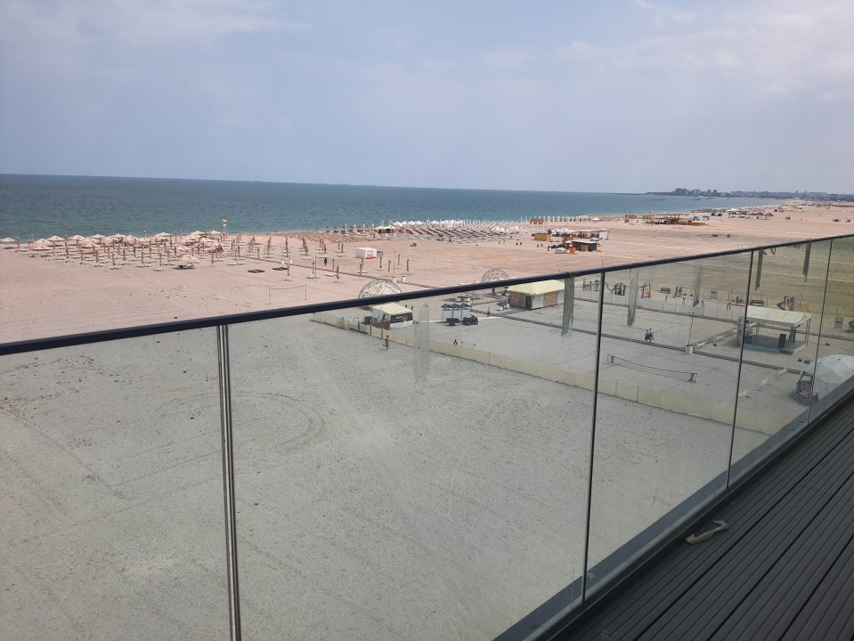 Descoperă un nou stil de viață la malul mării! Apartament 2 camere frontal mare