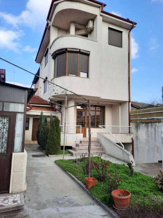 Proprietate Deosebita - 3 Corpuri - Pozitionare Centrala - Ideal Investitie