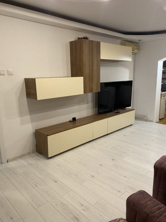 Apartament 3 Camere - Zona Far - Etaj 3 - Renovat - Mobilat Complet