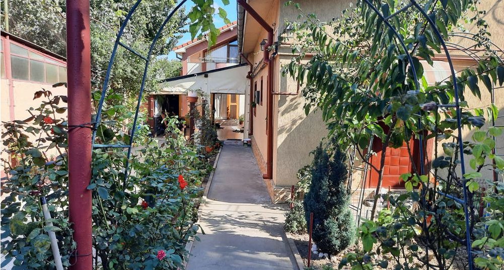 Poprietate Compusa Din 2 Case - Zona Coiciu - Teren 505 - 2 Centrale Pe Gaze