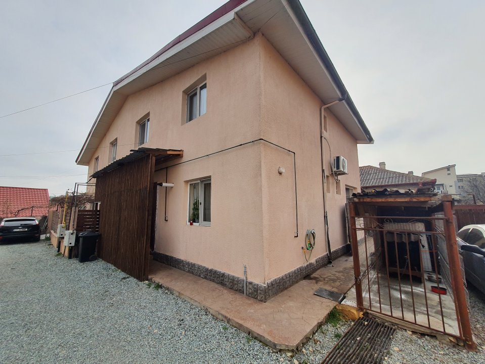 Casa P+M - Agigea - Teren 350 Mp - Centrala Pe Gaze Noua - Semineu Modern