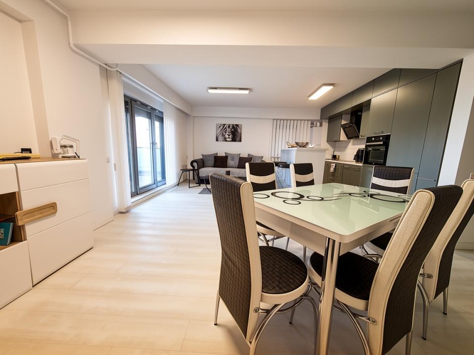 Apartament Modern - Vedere Frontala La Mare - Totul Nou !