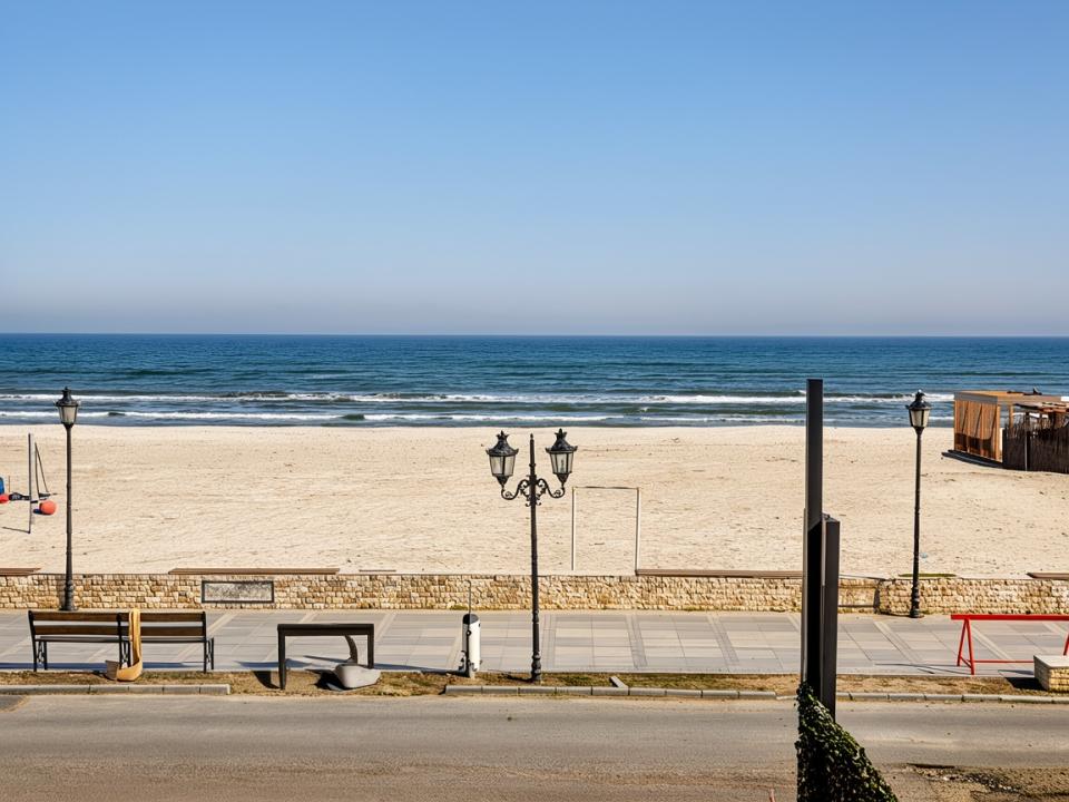 Apartament Modern – Vedere Frontala La Mare – Totul Nou !