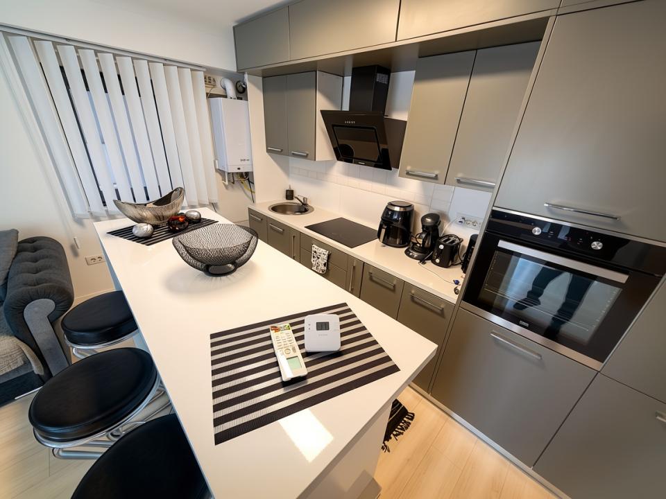 Apartament Modern – Vedere Frontala La Mare – Totul Nou !