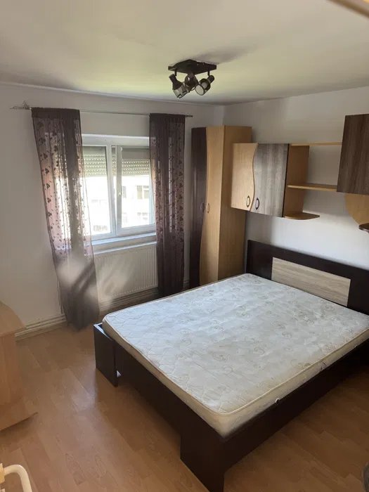 TOMIS III-BROTACEI APARTAMENT CU 3 CAMERE DECOMANDAT MOBILAT