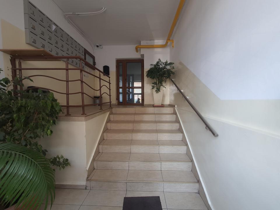 Garsonieră spațioasă – Km 4-5 | Etaj 4/8 | Balcon + Boxă | 47,23 mp