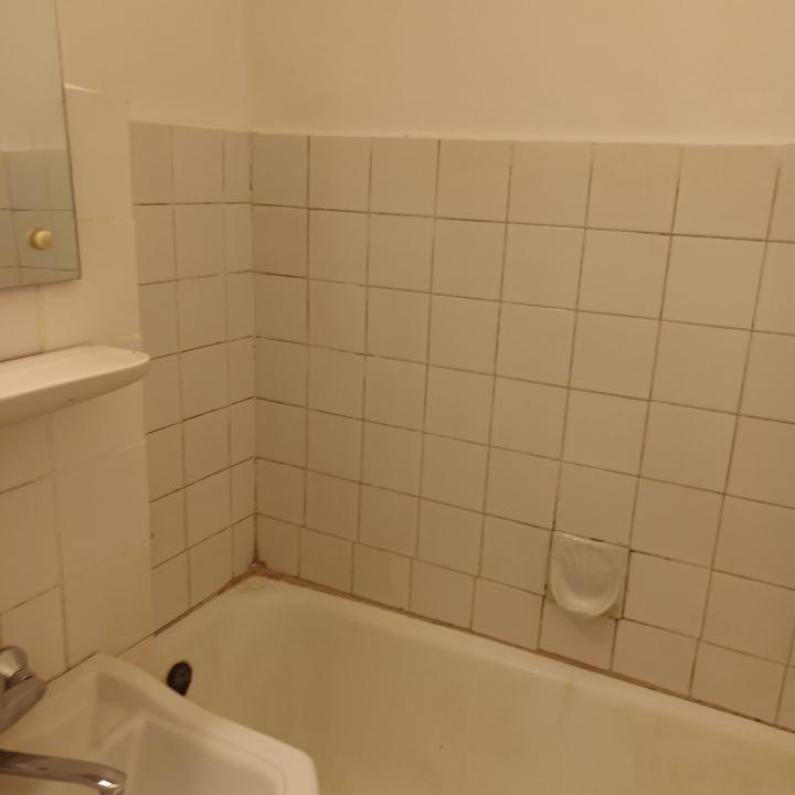 Garsonieră spațioasă – Km 4-5 | Etaj 4/8 | Balcon + Boxă | 47,23 mp
