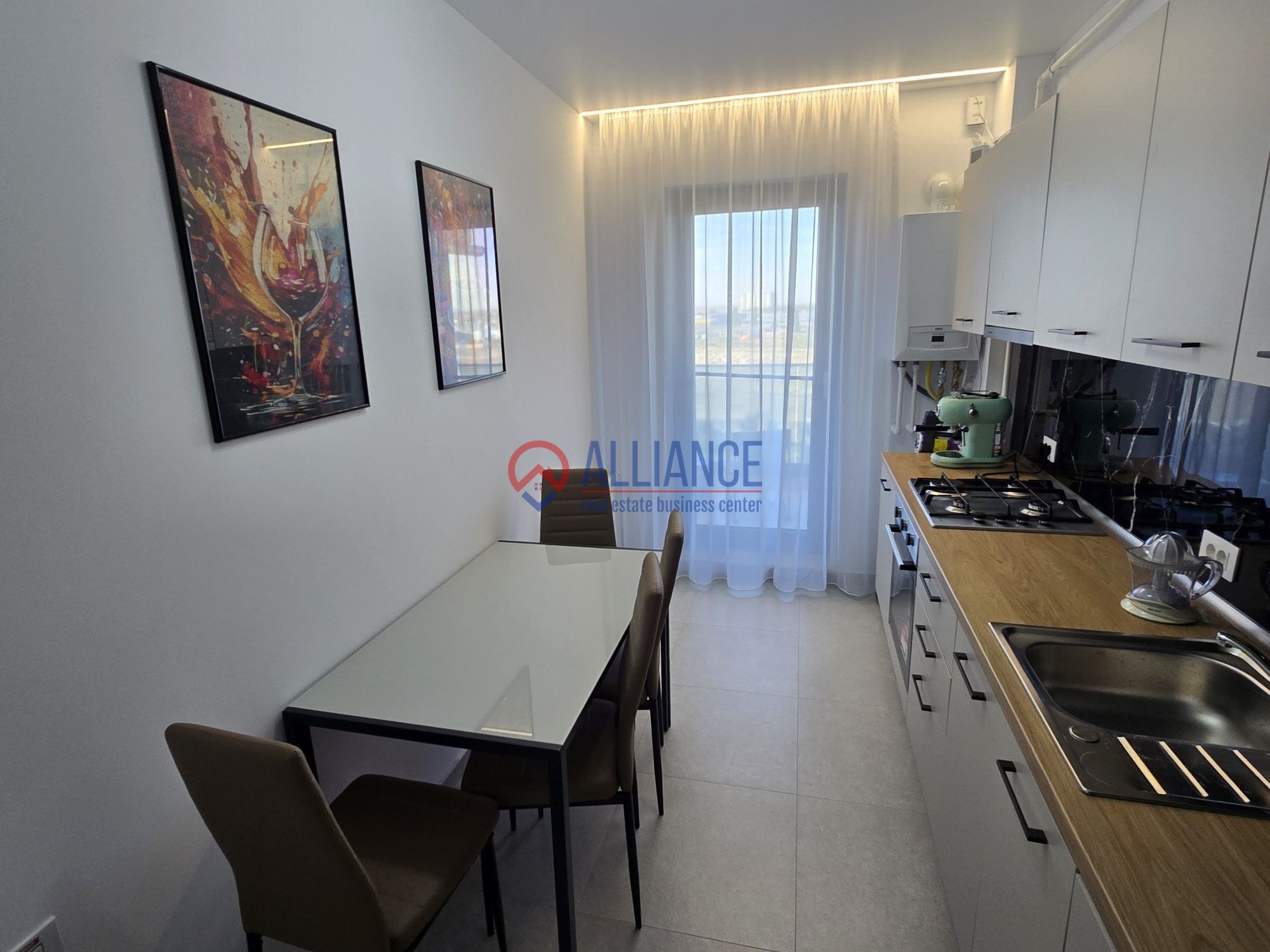 Apartament nou 3 camere de închiriat| Energia| Loc parcare - foto 2