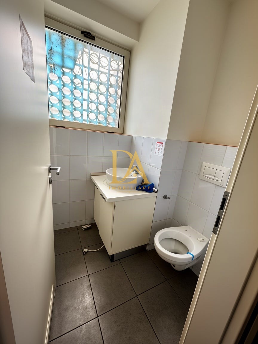 Spațiu comercial stradal de închiriat – Bulevardul Libertății - foto 8