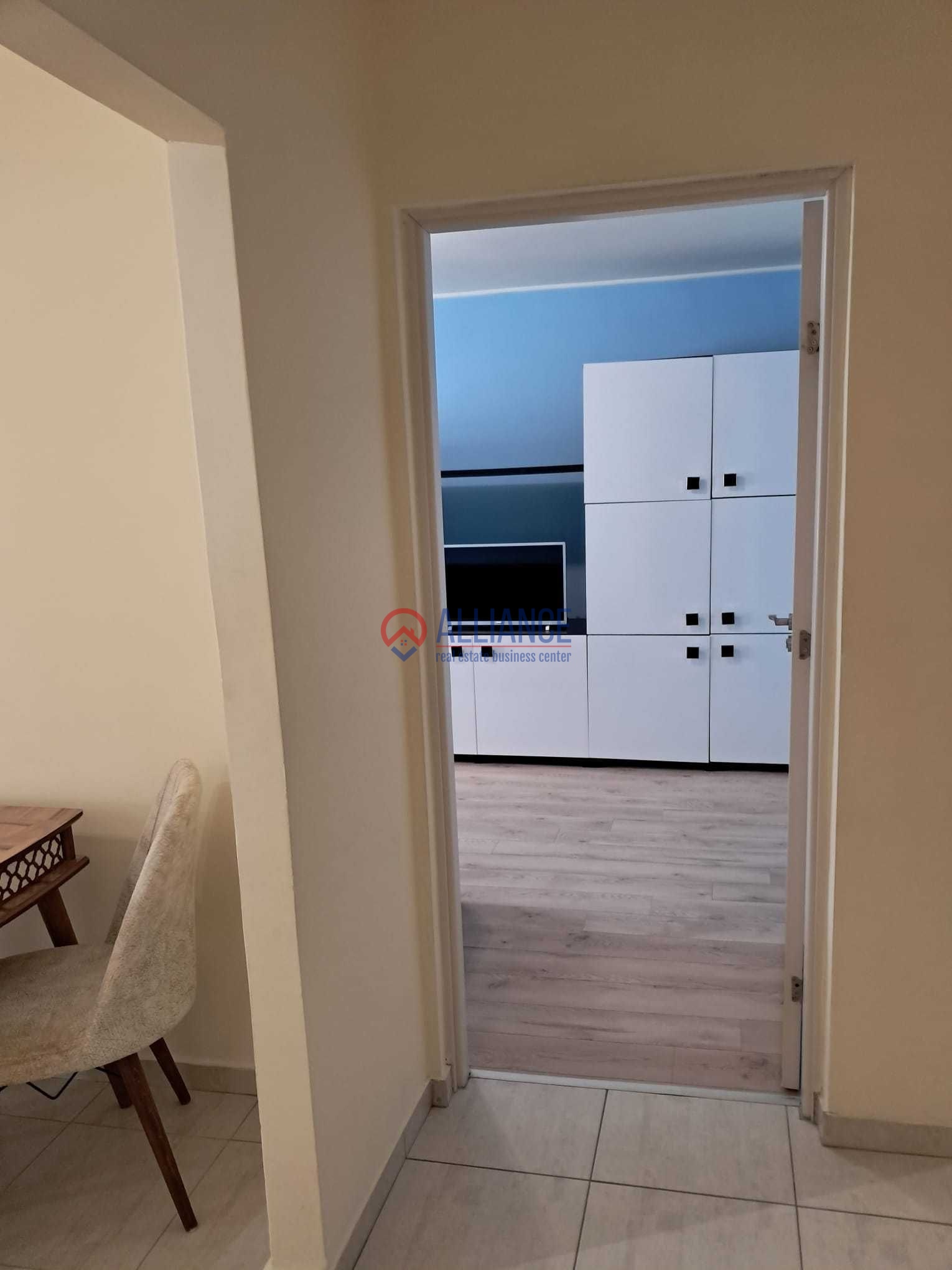 Închiriez apartament 2 camere zona km 5 - foto 3