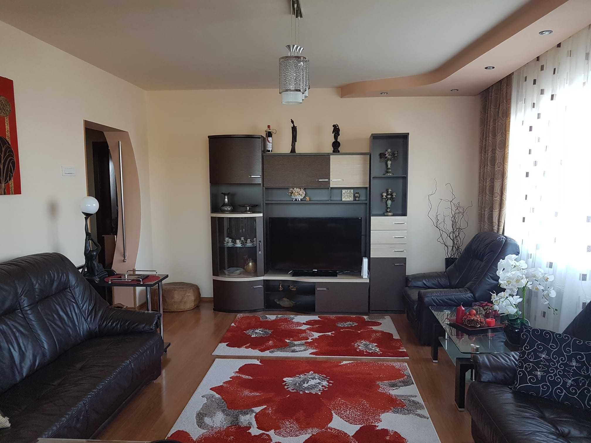 Apartament decomandat în zona centrală