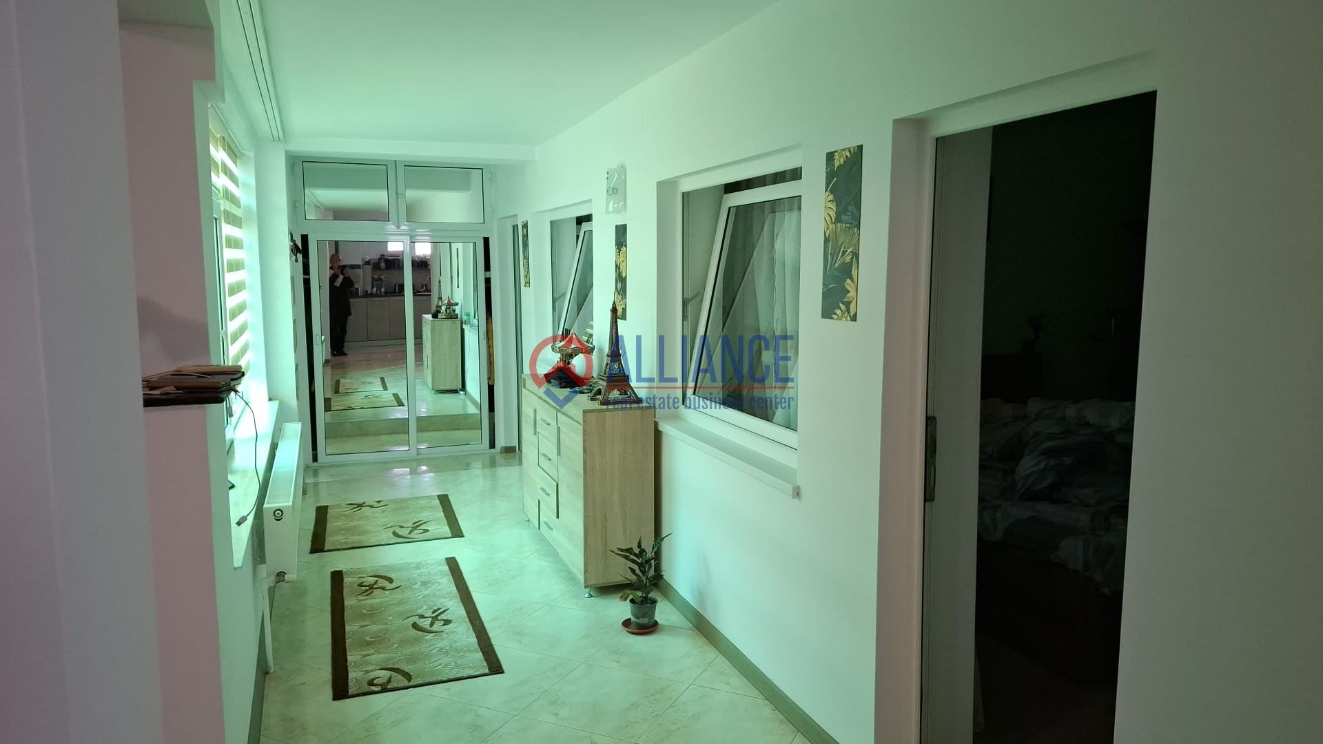 Km 5 – casă cu 3 camere, curte pavată și garaj separat - foto 8