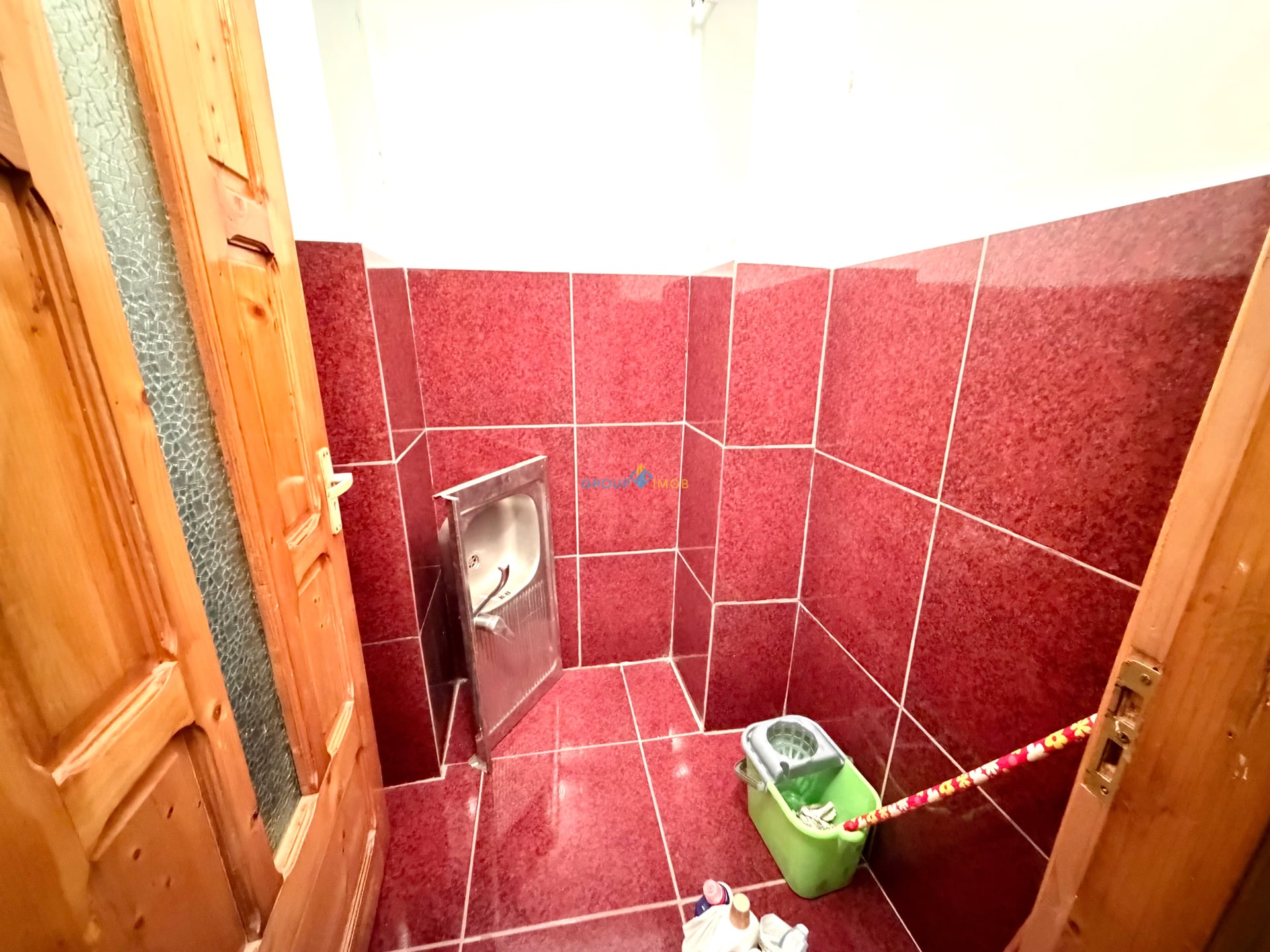 Apartament 3 camere decomandate, et. 4 cu șarpantă, strada Republicii, bloc 1980