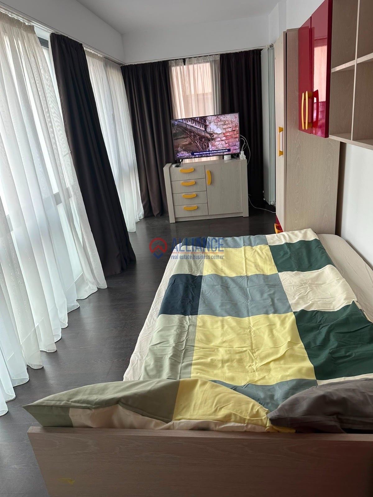 Apartament exclusivist de închiriat cu vedere spectaculoasă către Plaja Reyna - foto 4