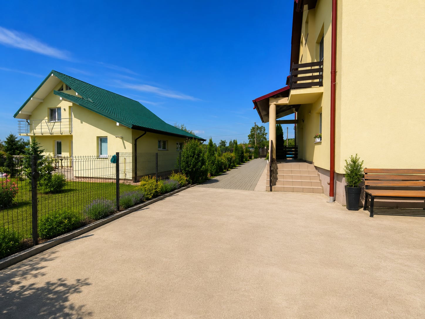 Vilă P+1 de vânzare în Vârfu Câmpului | 1.082 mp teren | Garaj 60 mp - foto 3
