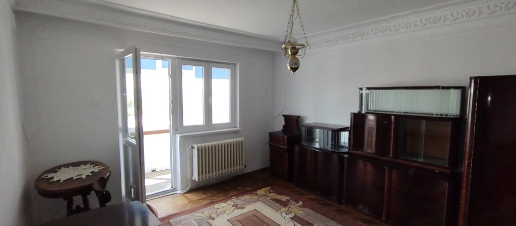 Apartament 2 camere,D, etaj 8 cu lift nou,zona centrala_Liceu Eminescu