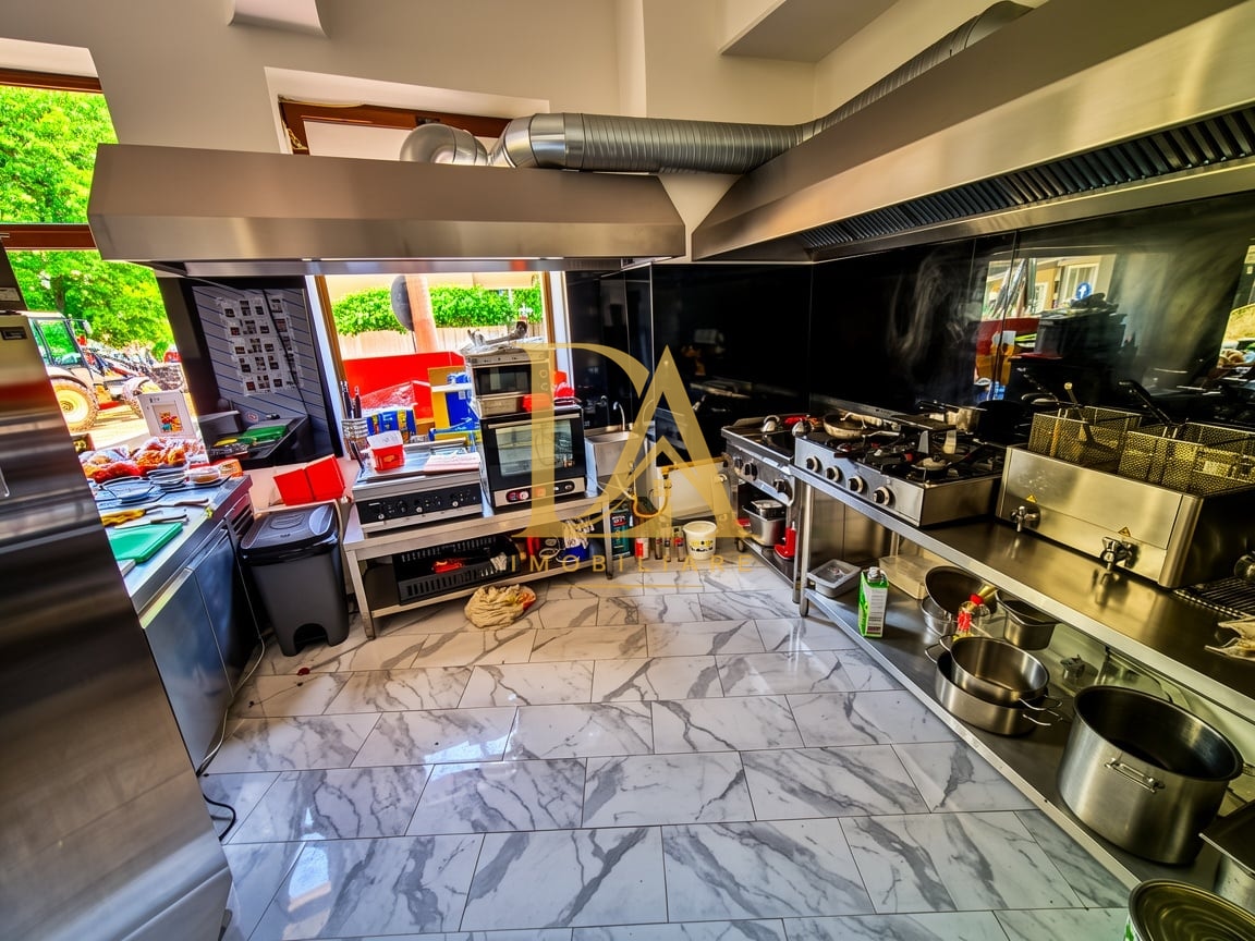 Spațiu comercial de închiriat –Str. Theodor Speranția  120 mp