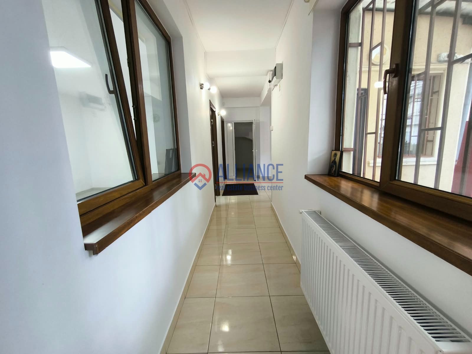 CENTRU - Casa casatoriilor, parter de vila pentru birouri! - foto 9