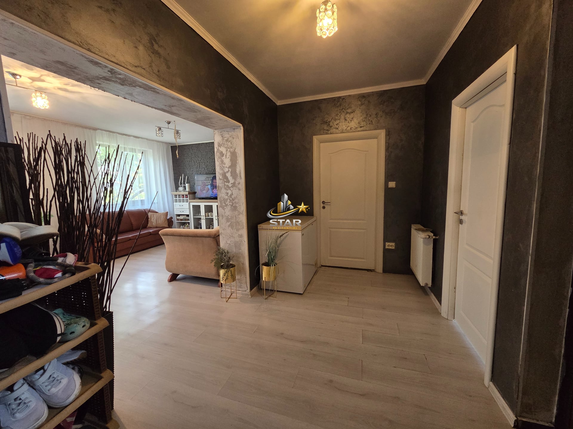 Vila 4 camere-Teren 500 mp-Bragadiru Monumentului - foto 4