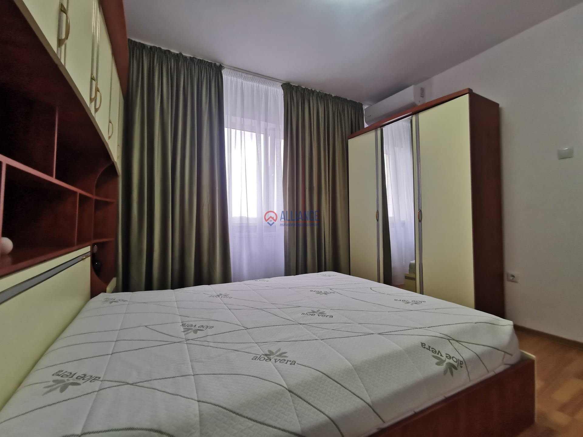 Apartament de închiriat zona Campus complet mobilat modern - foto 4