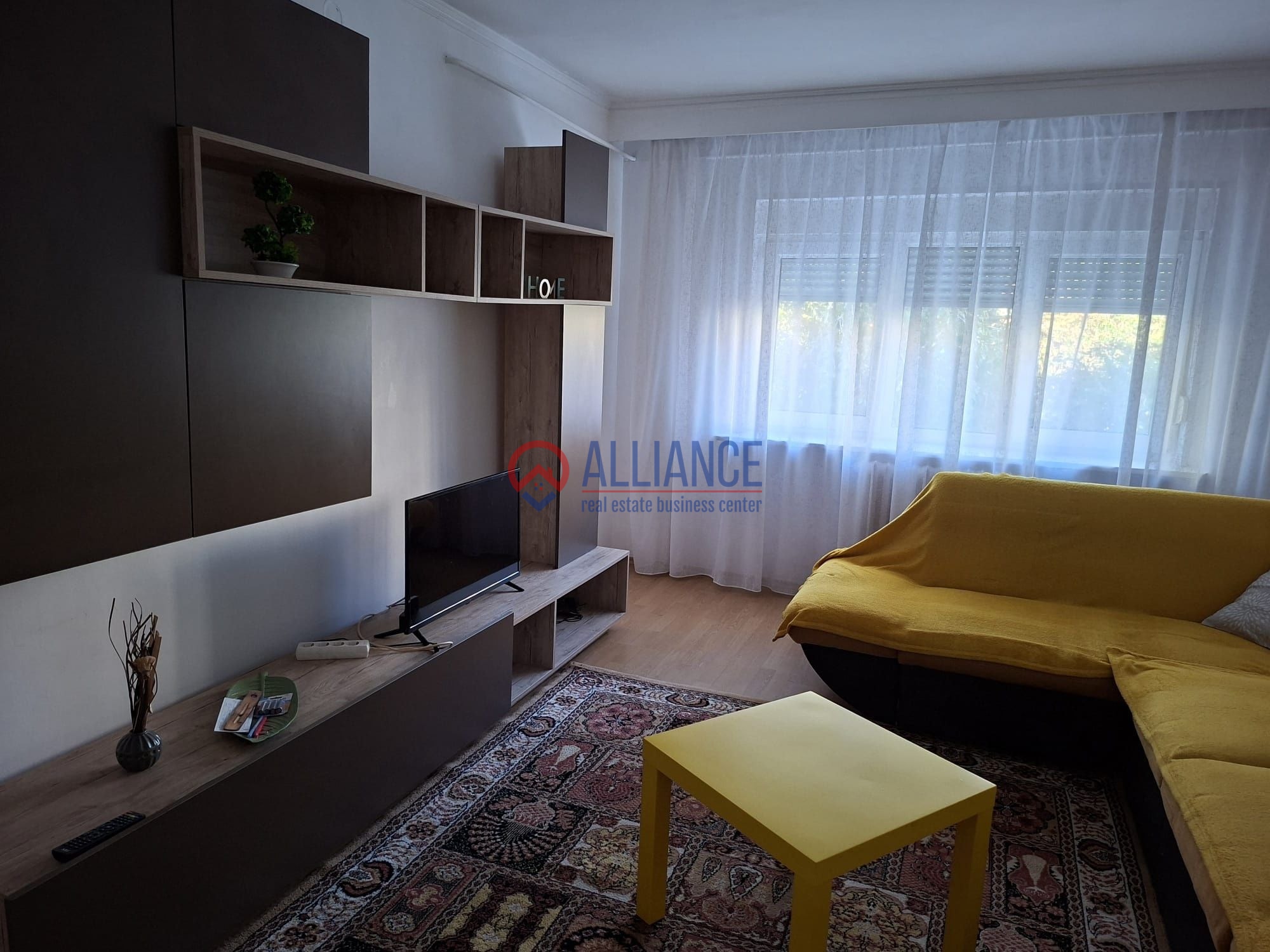 Inchiriez apartament 2 camere, decomandat, Trocadero - Imagine principala