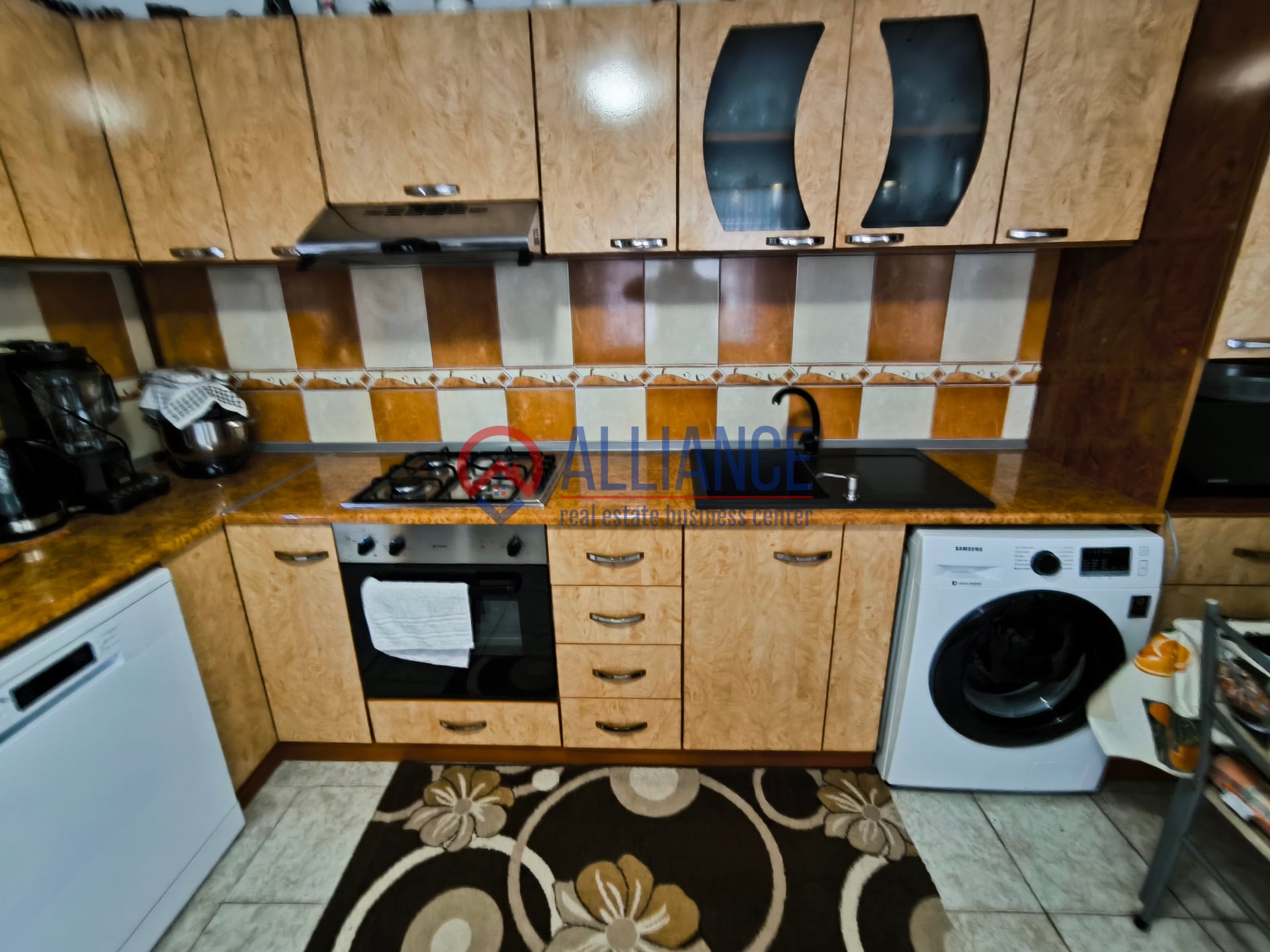VIILE NOI - casa cu o curte generoasa disponibila imediat - foto 5