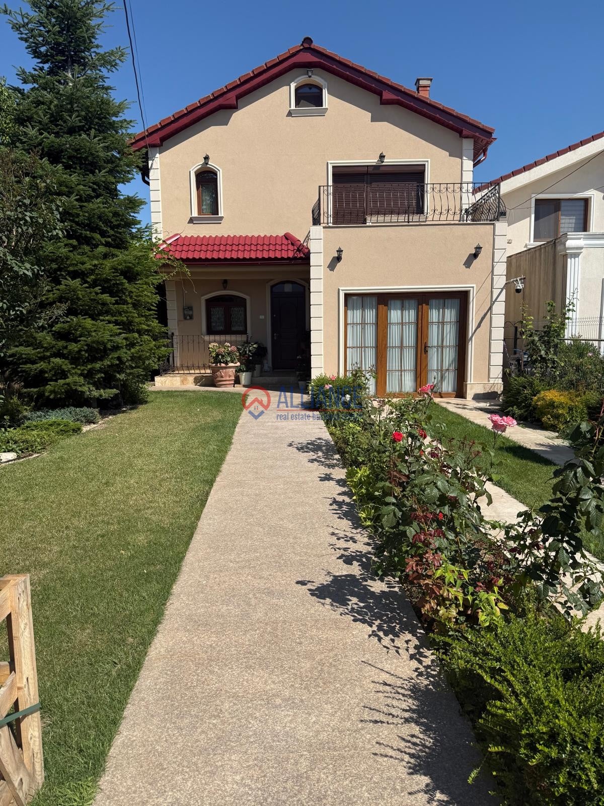 Vilă P+1 renovată complet în Cumpăna, teren 800 mp, garaj, șemineu și foișor - Imagine principala