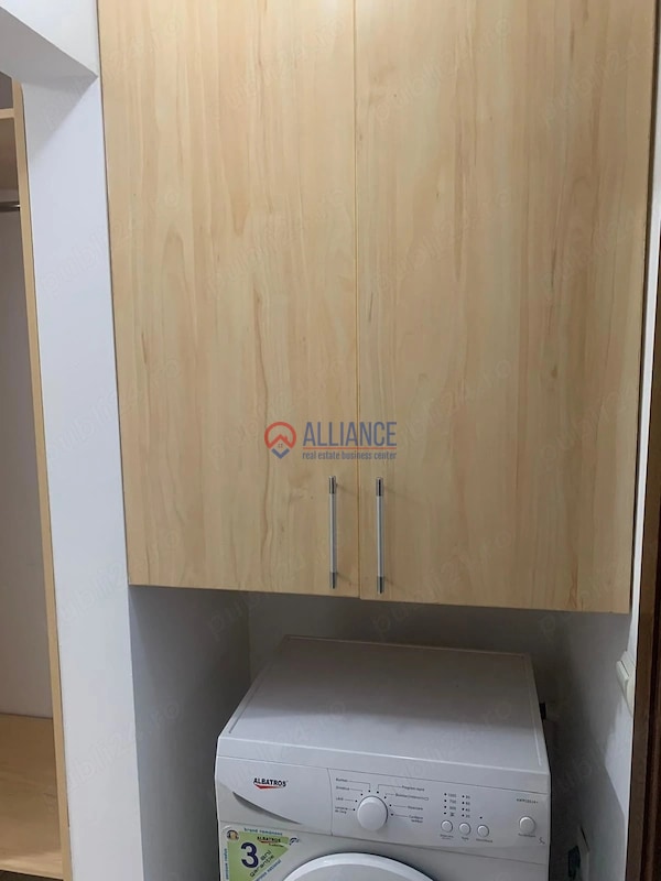 Inchiriez apartament 2 camere, zona Trocadero, 50 mp, centrala proprie - foto 6