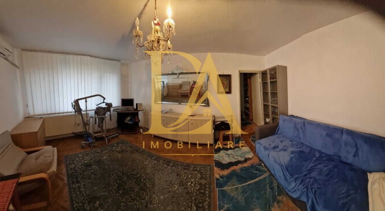 Apartament 3 camere de vanzare, et 3/10,Parc Bazilescu