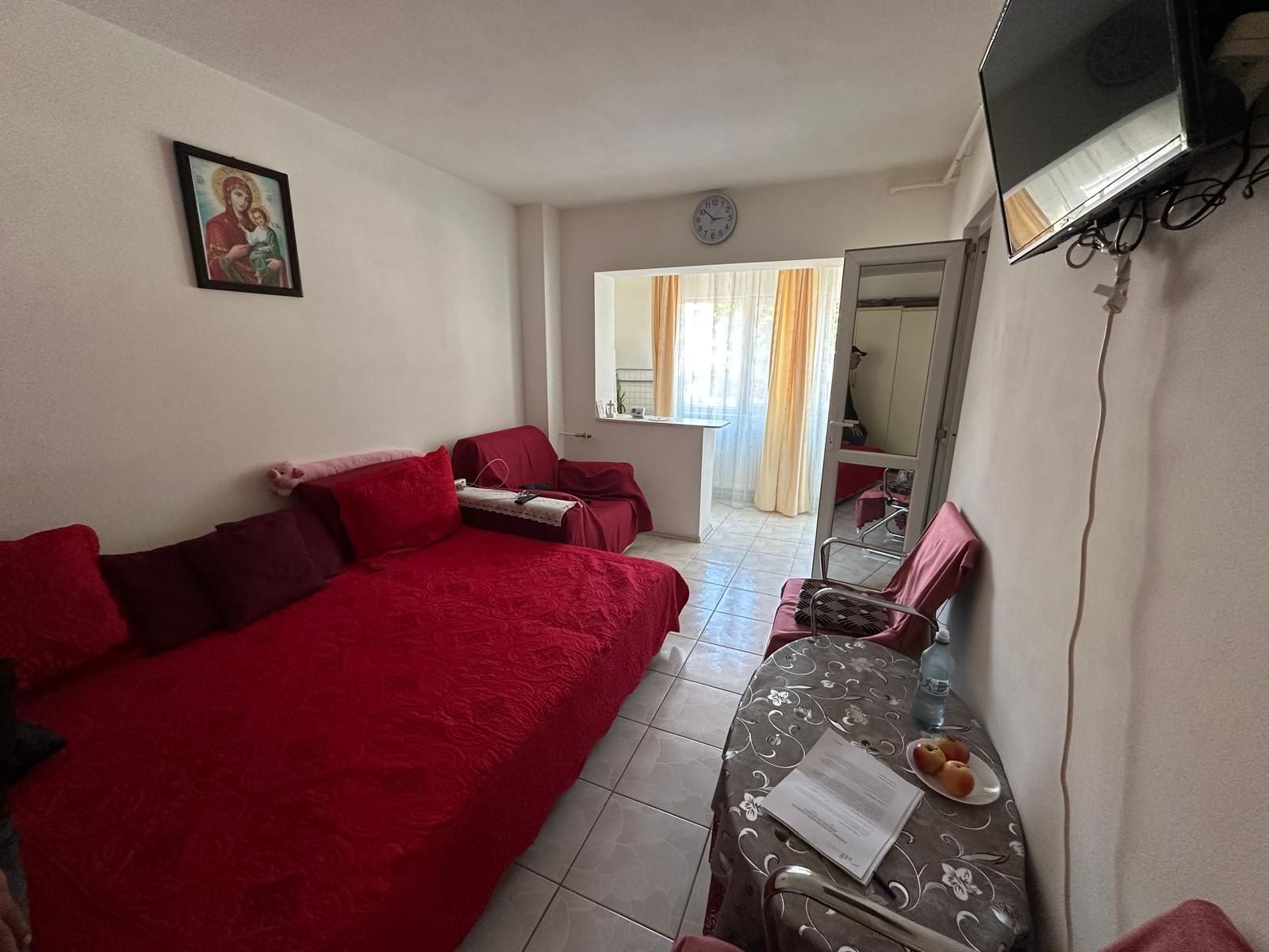 Garsoniera Capitol Bd Mamaia etaj 1 - foto 8