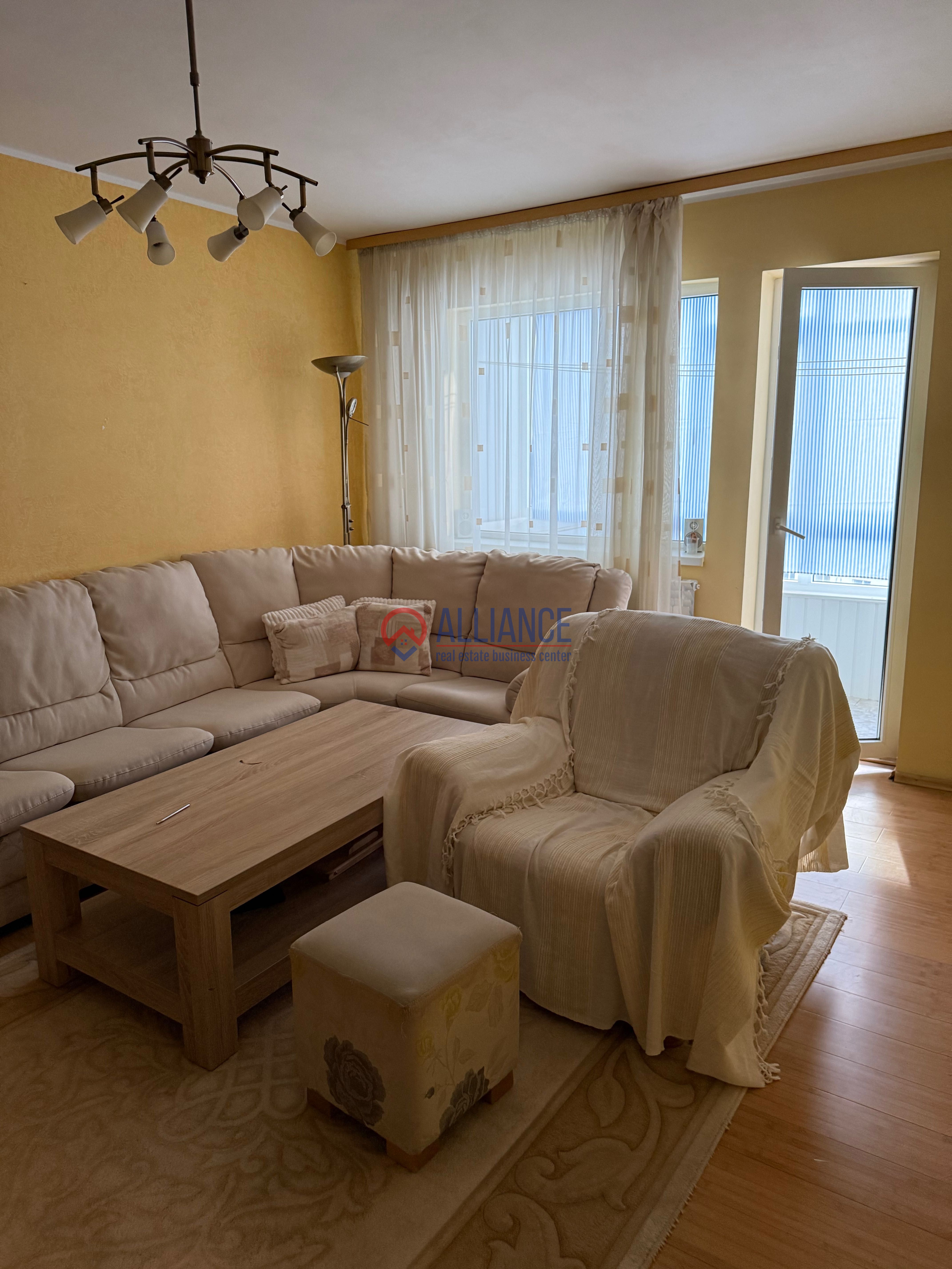 Închiriere apartament 3 camere - foto 7