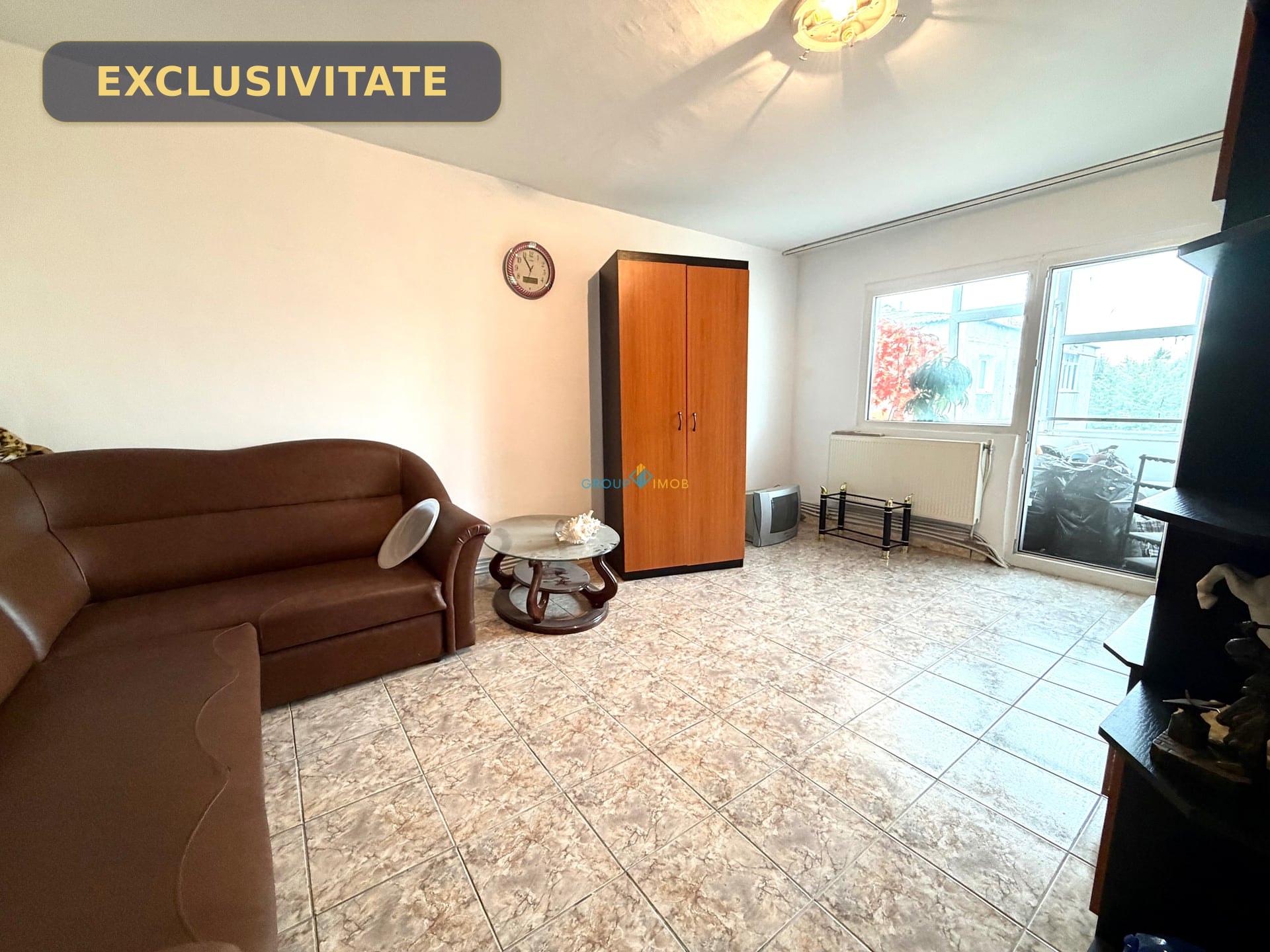 Apartament 3 camere decomandate, et. 4 cu șarpantă, strada Republicii, bloc 1980
