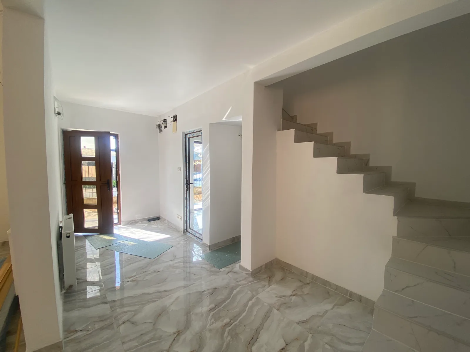 VALU LUI TRAIAN(COD 07) -Casa P+M 5 camere cu teren de 300 mp - foto 4