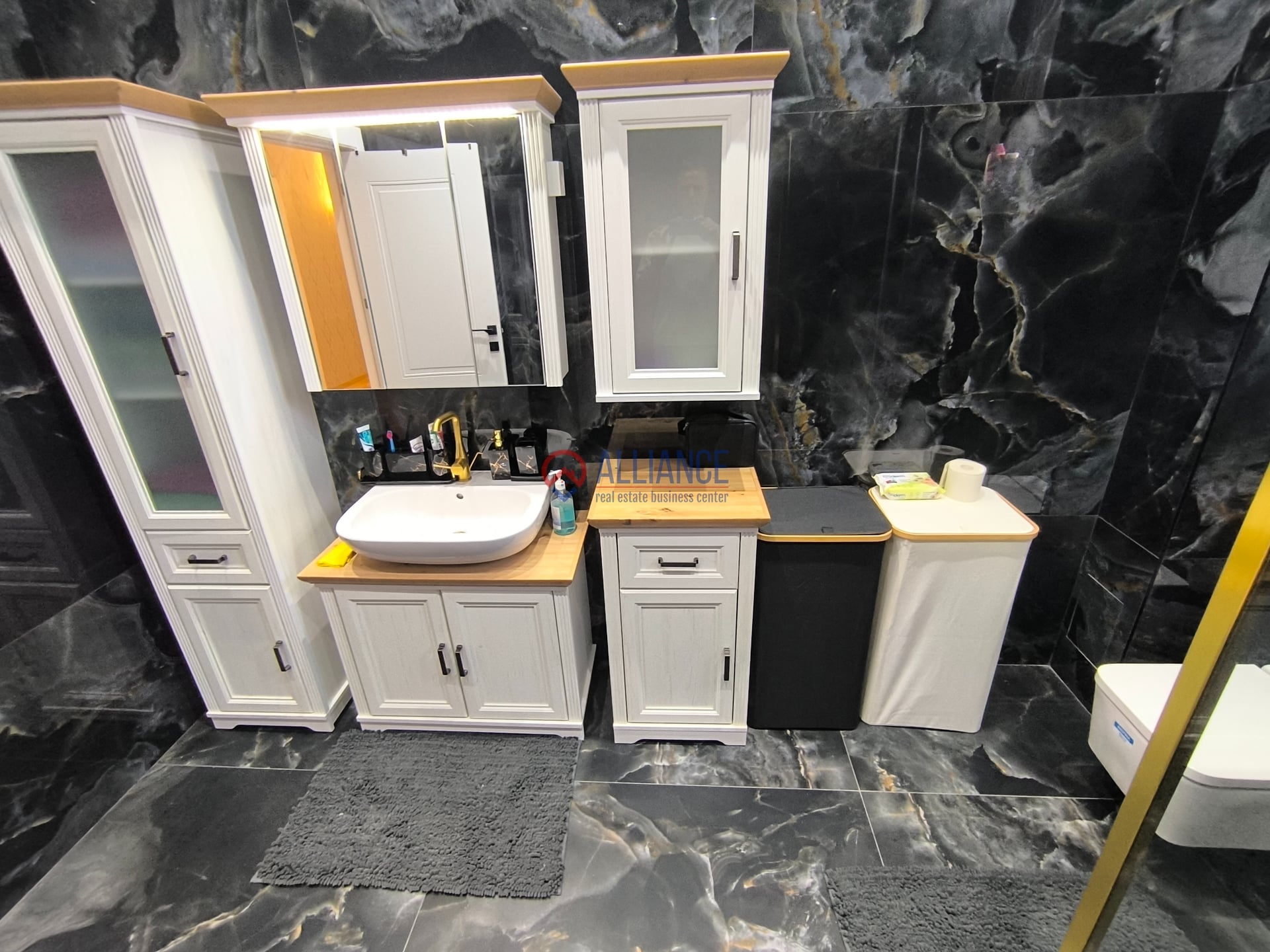 CENTRU HOTEL GRAND- Cladire de birouri emblematica ! - foto 44