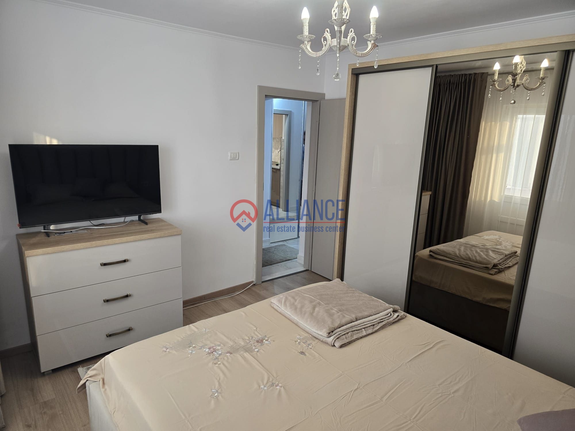Inchiriez apartament cu 2 Camere si 2 balcoane Zona Dacia - Scoala Spectrum / Termen Lung - foto 4