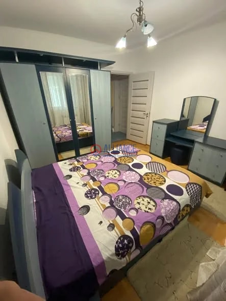 Inchiriez un apartament cu 3 camere,  Tomis 1, langa Spitalul Judetean Constanta. - foto 5