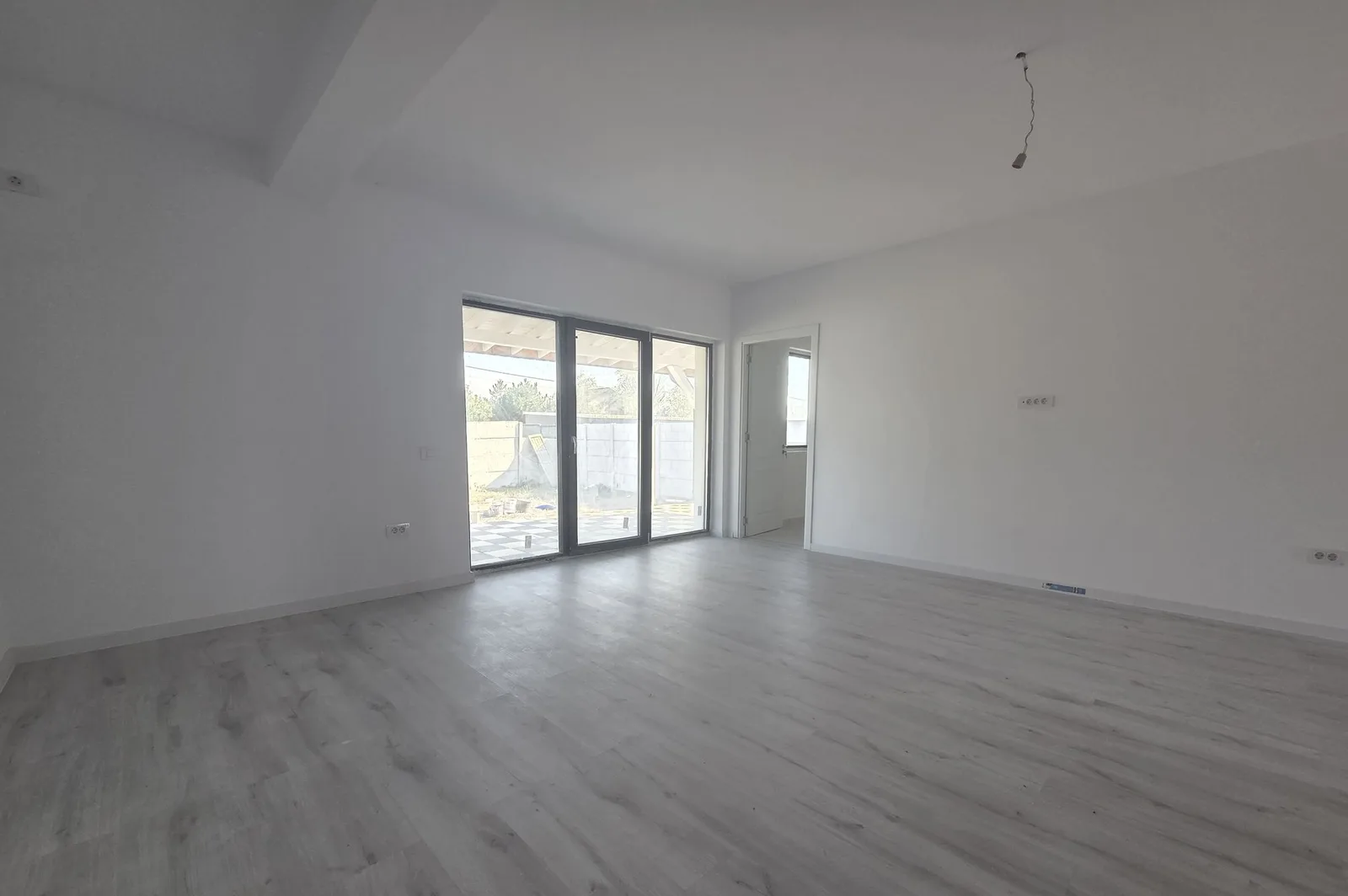 Vila Pe+M-5 camere-Vedere la Padurea Teghes-Domnesti - foto 10