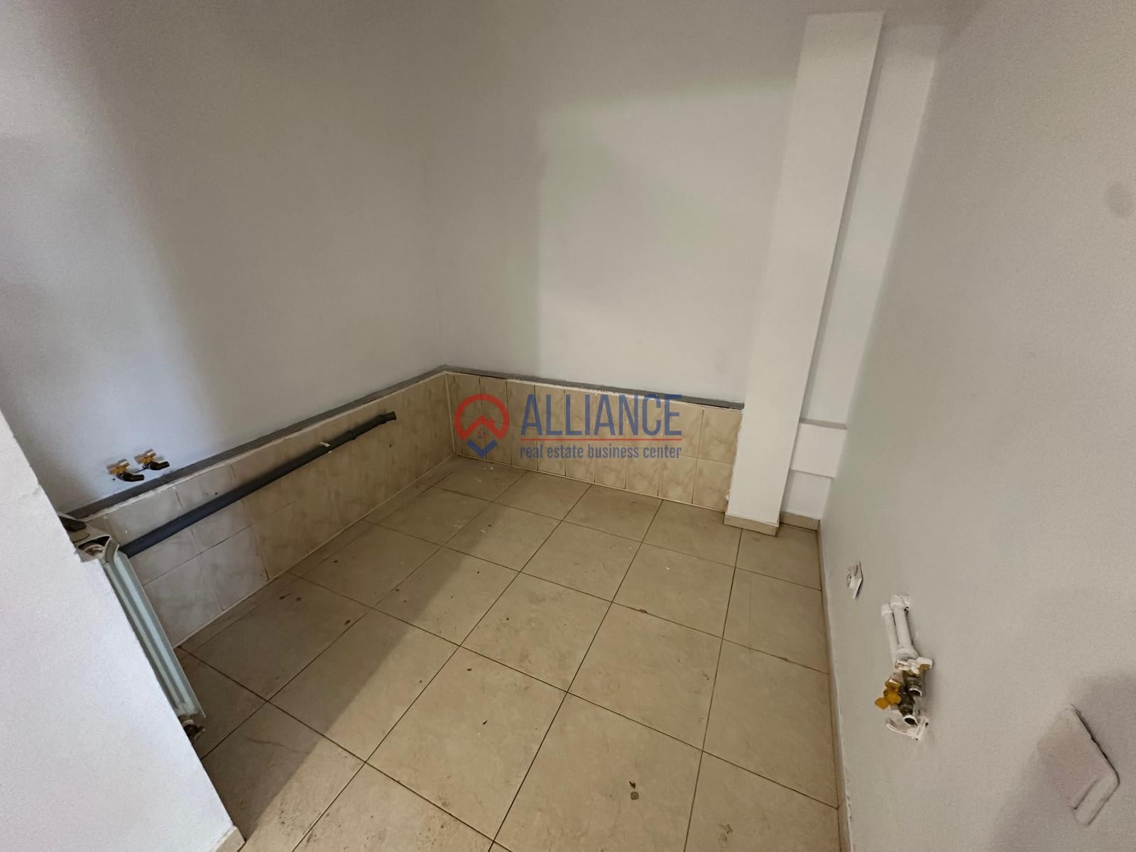 Închiriez spatiu comercial pe Mircea, Stradal, 60 mp - foto 6
