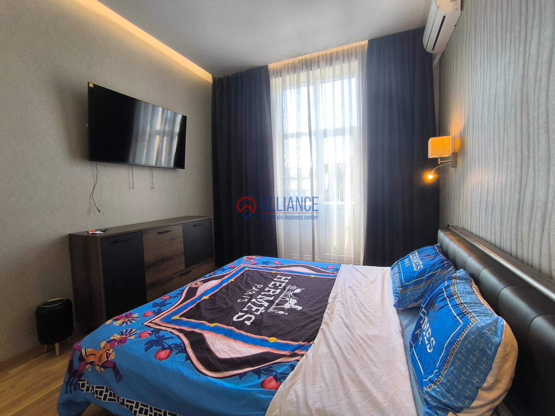 CENTRU HOTEL GRAND- Cladire de birouri emblematica ! - foto 29