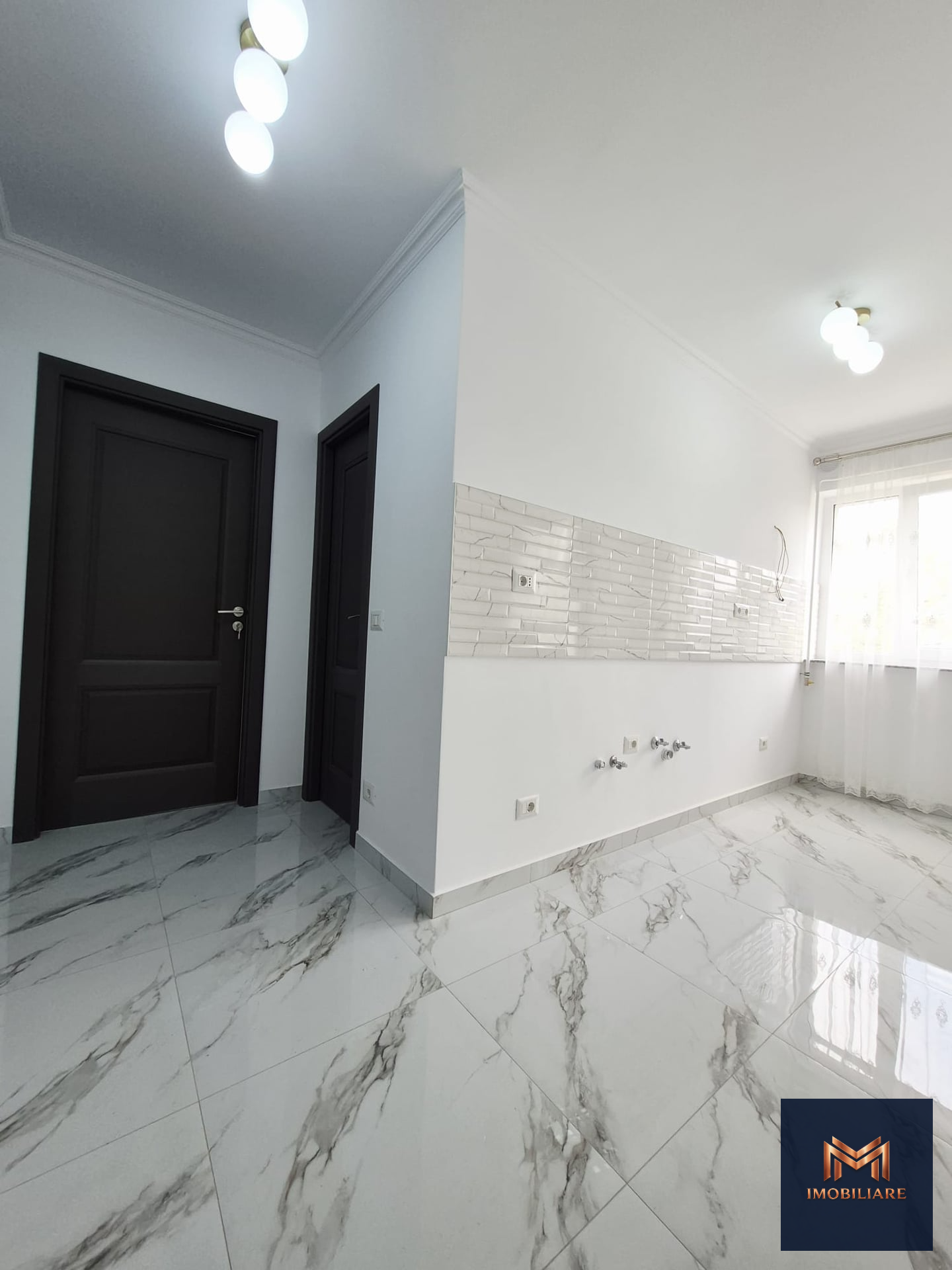 Apartament 2 camere SD ultimul etaj zona centrala_Est Clinic
