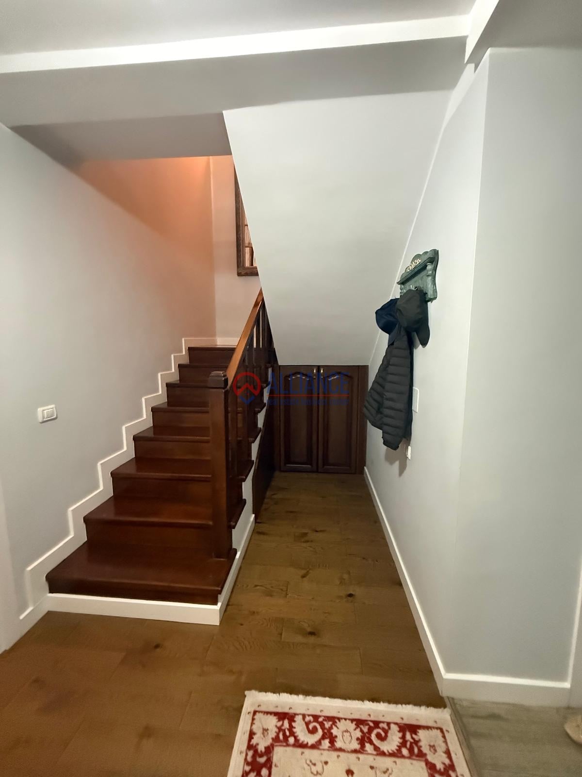 Vilă P+1 renovată complet în Cumpăna, teren 800 mp, garaj, șemineu și foișor - foto 14