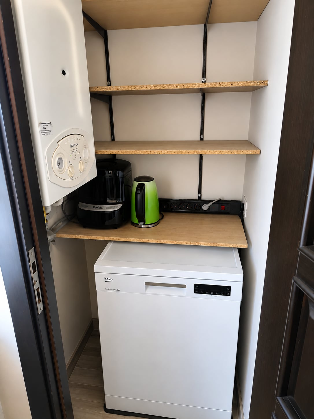 Apartament 3 camer🏡 APARTAMENT 3 CAMERE DE VÂNZARE – BURDUJENI, CUZA VODĂ 1 - foto 11