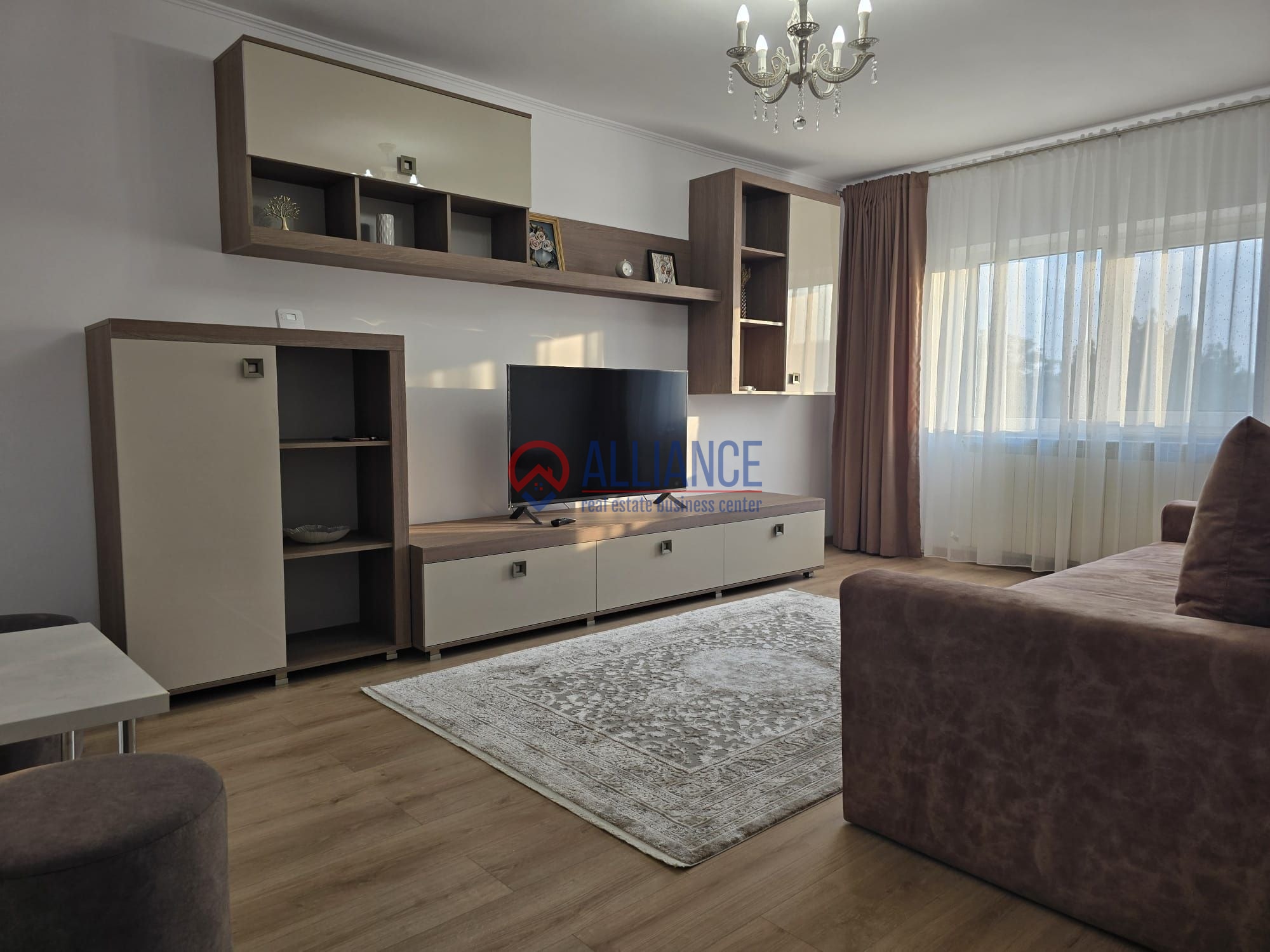 Inchiriez apartament cu 2 Camere si 2 balcoane Zona Dacia - Scoala Spectrum / Termen Lung - Imagine principala