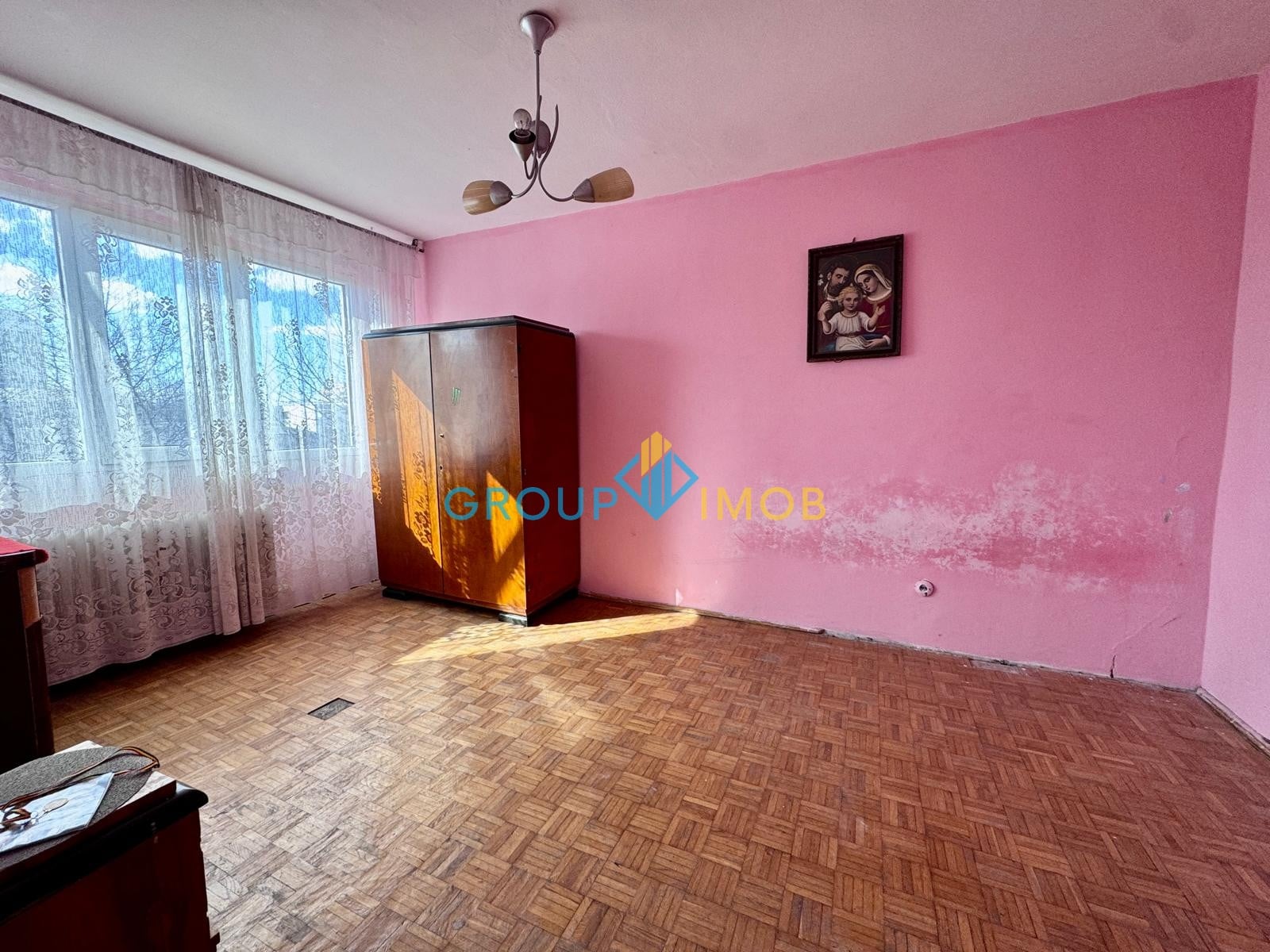 Apartament 2 camere spațios, zona Cornișa Bistriței – lângă Școala nr. 10