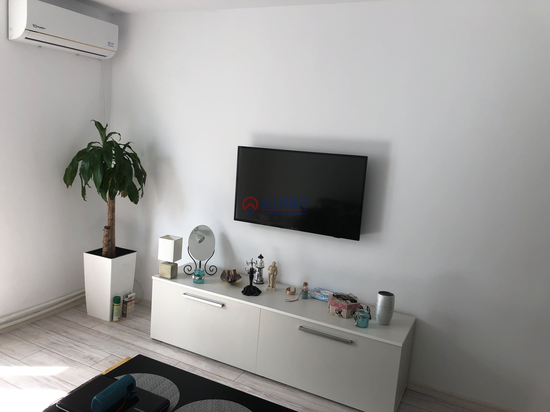 Închiriez ap 2 cam, Tomis nord 🐾 PET FRIENDLY - Imagine principala